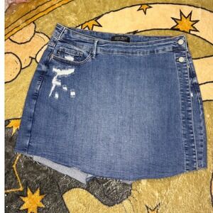 Judy Blue Distressed Denim Skort 1XL Medium Wash Wrap Front Raw Hem Plus Size